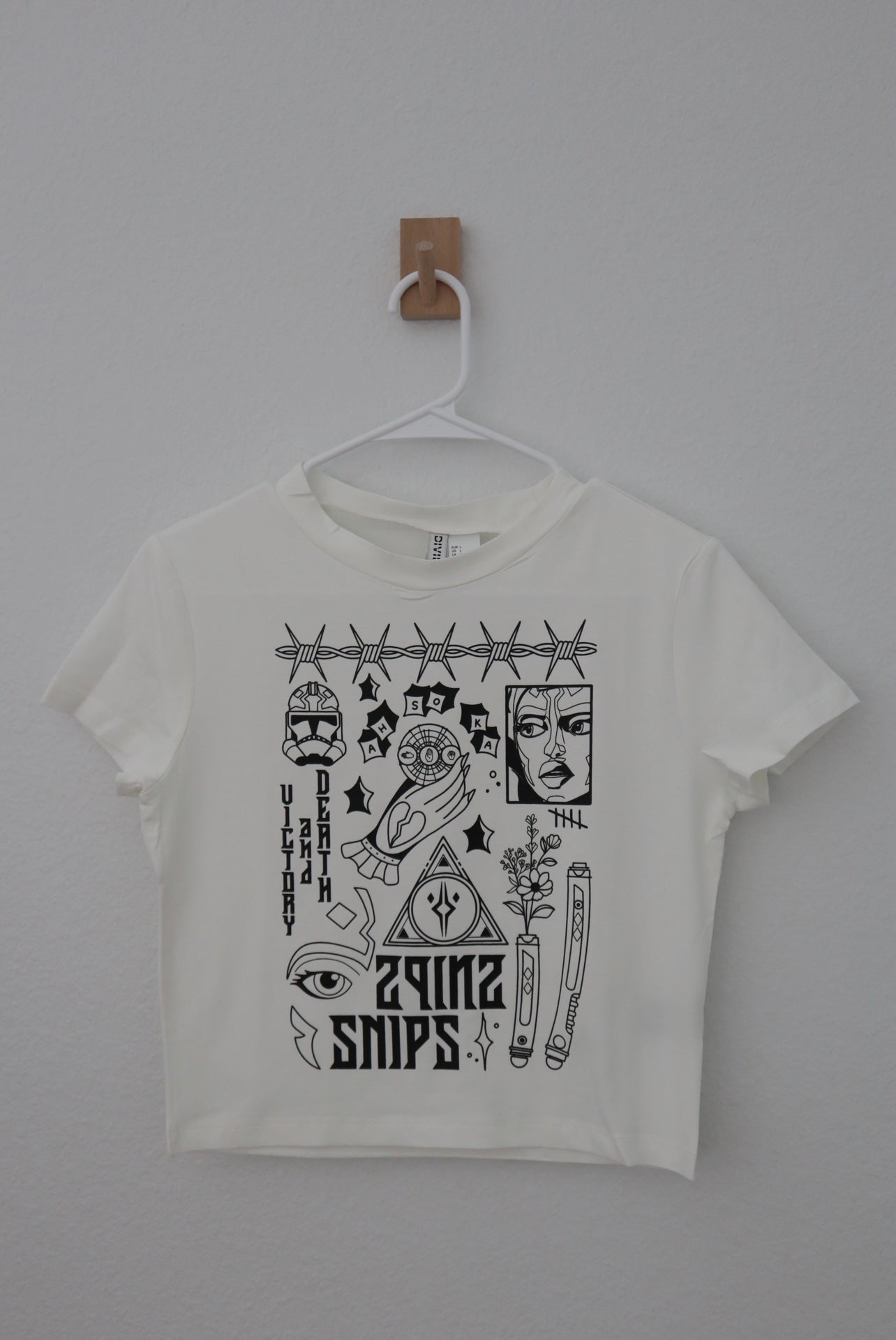 Snips Tattoo Flash Cropped Tee