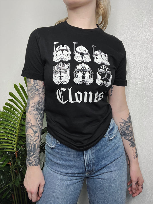 Clones Tee